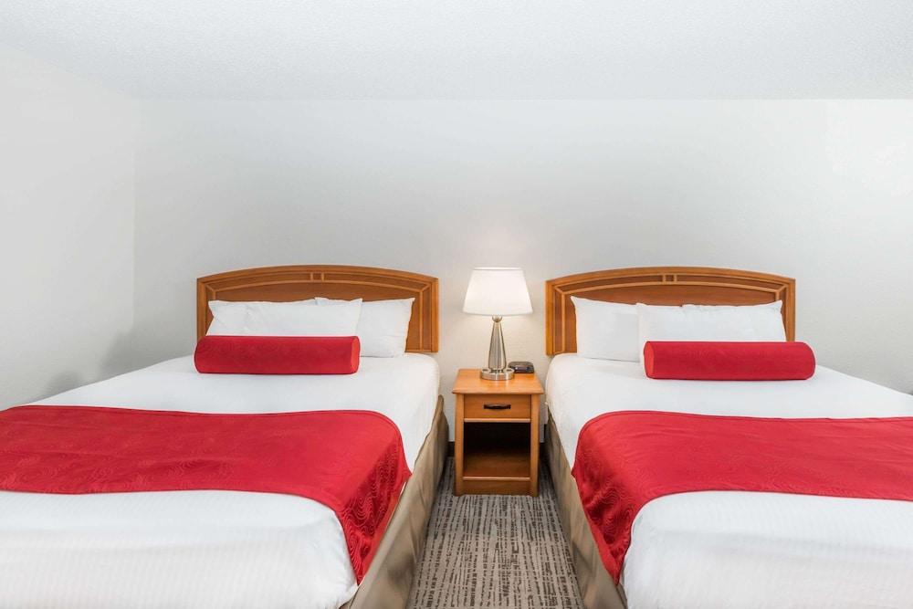 Wyndham Garden Ankeny Hotell Exteriör bild